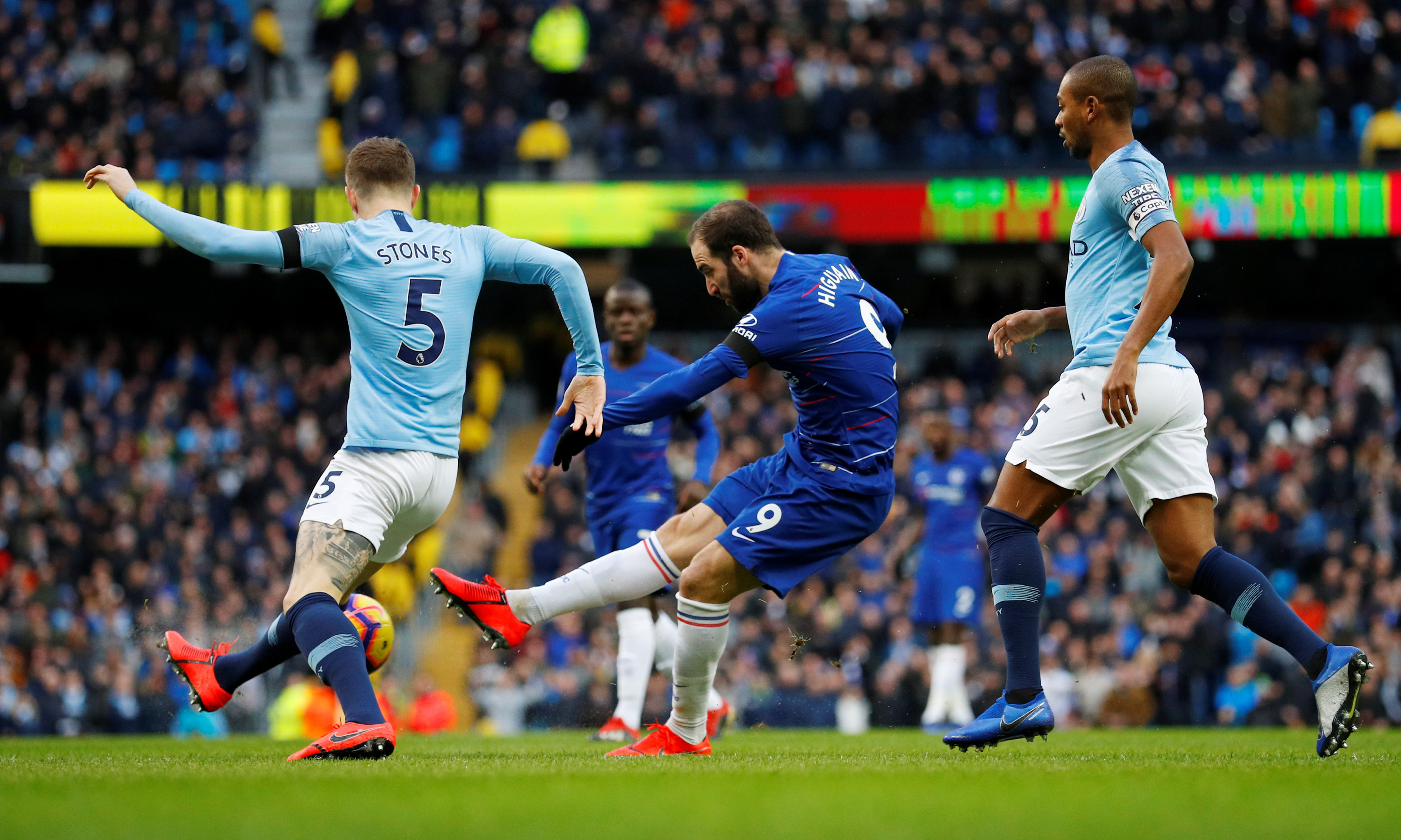 巴媒：因陷财务危机，科林蒂安要求德佩搬离月租4万欧的套房