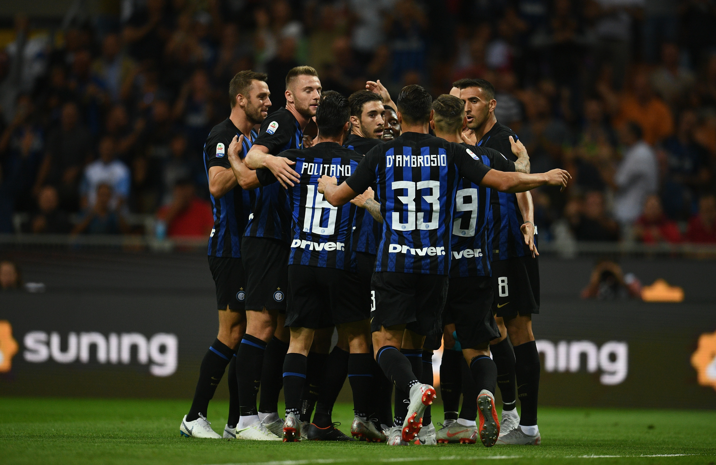 雄鹿伤病更新：场均3.3记三分的AJ·格林战活塞缺席