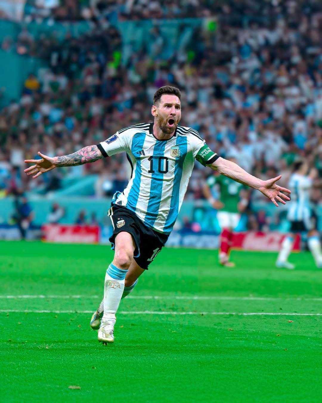 胡梅尔斯：按照目前的中卫市场，施洛特贝克有很多的机会