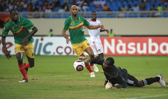 🎮KeSPA杯战报：Zeka阿卡丽超神砍13杀，HLE鏖战三局力克T1