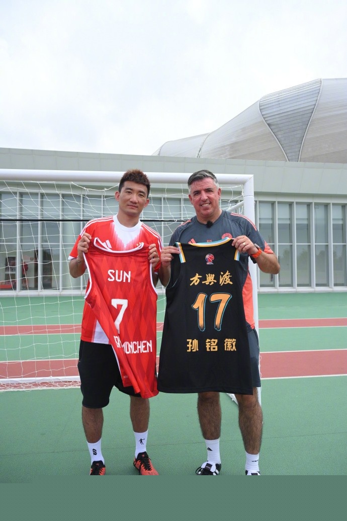 伊劳拉：对切尔西能拿到1分十分不易，我们的防守明显提升